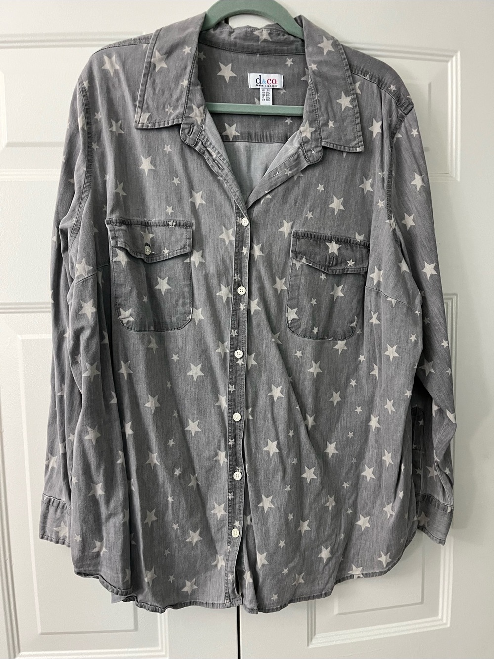 Denim & Co Distressed Gray Stars